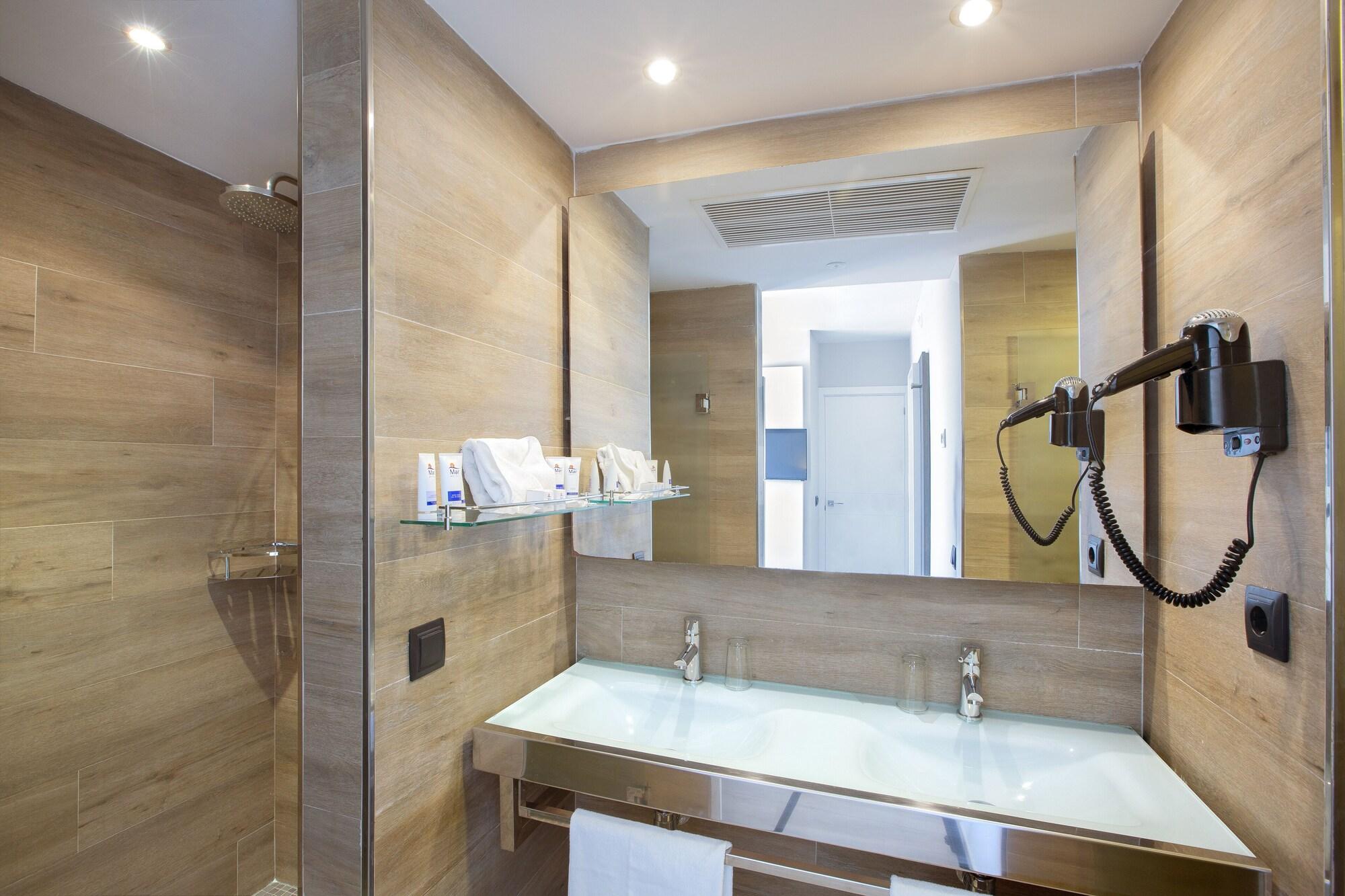 Mar Hotels Playa De Muro Suites Экстерьер фото