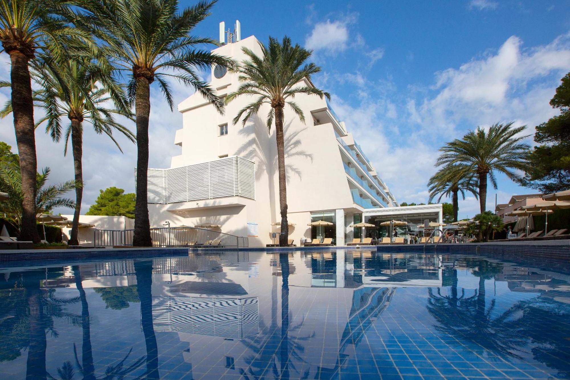 Mar Hotels Playa De Muro Suites Экстерьер фото